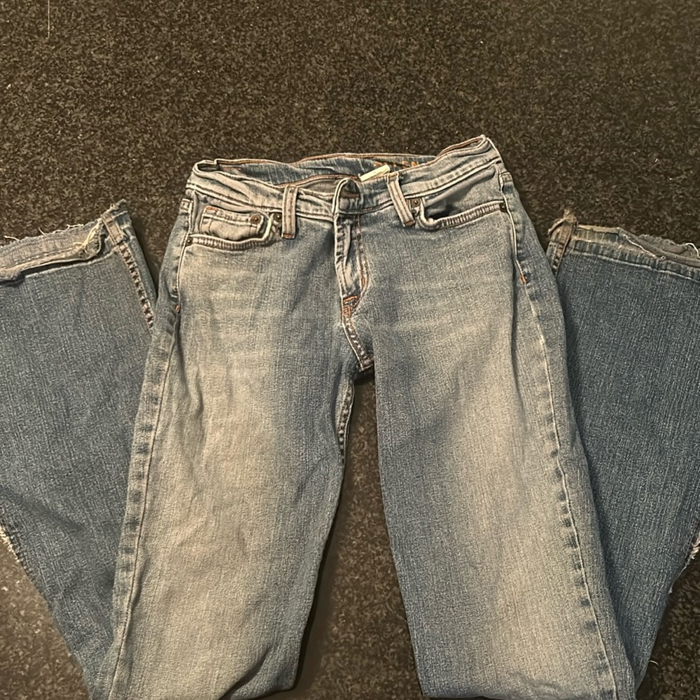 ALLEN B. WIDE LEG JEANS WITH FLORALS ON LEG SIZE 28